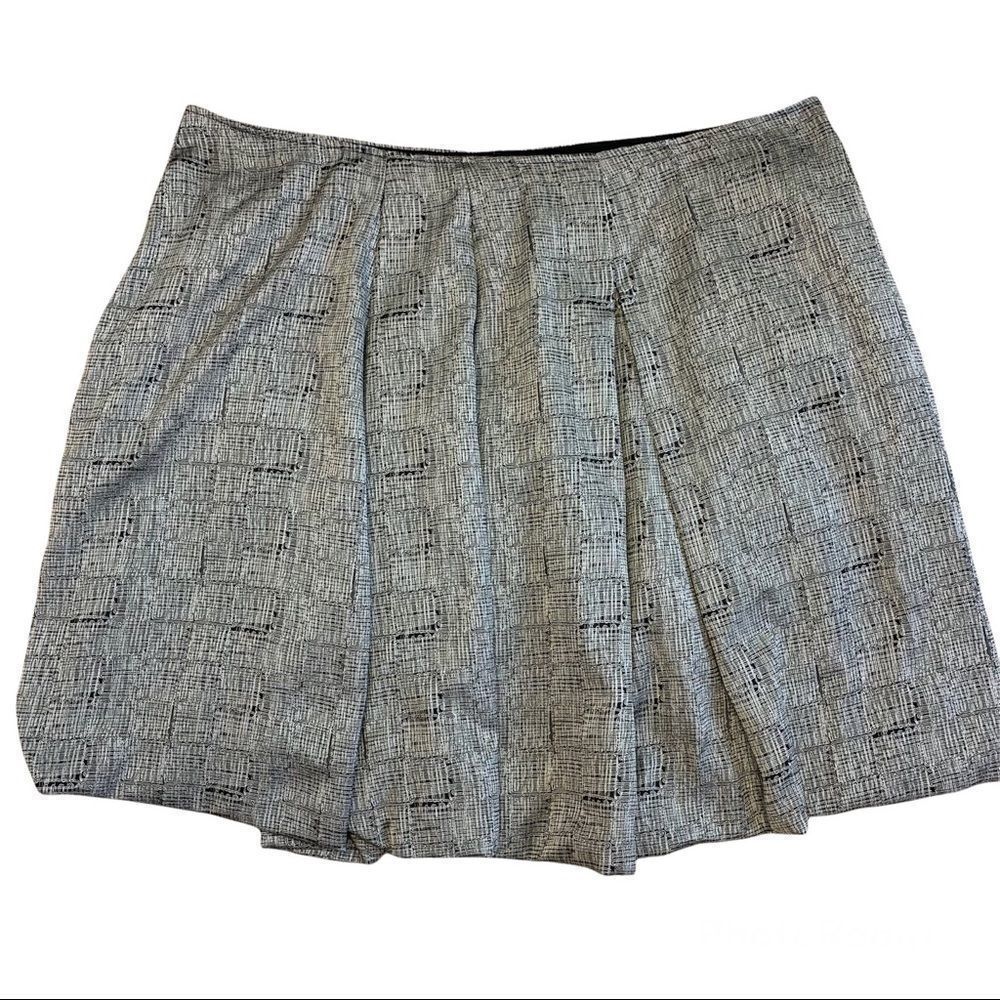 GRAY elegant pleated skirt size 2X